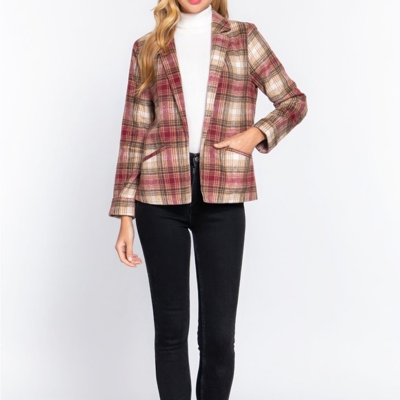 Notched Collar Plaid Jacket - Picture 3 of 5
